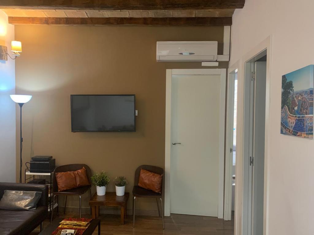 Modern Al Carrer Blai, Poble Sec Apartment